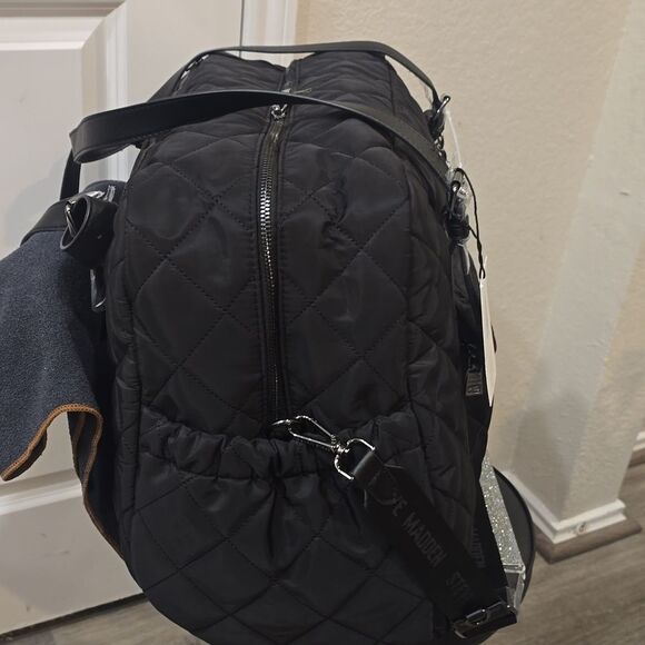 Steve Madden BLeona Quilted Weekender Travel Bag - Picture 7 of 14